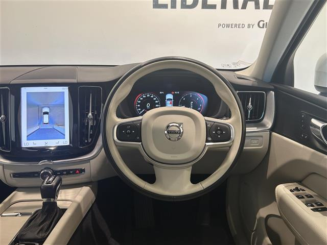 XC60D4 AWD モメンタム ディーゼル 4WD