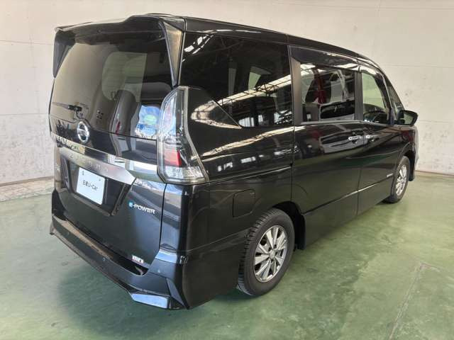 セレナ1.2 e-POWER ハイウェイスターV