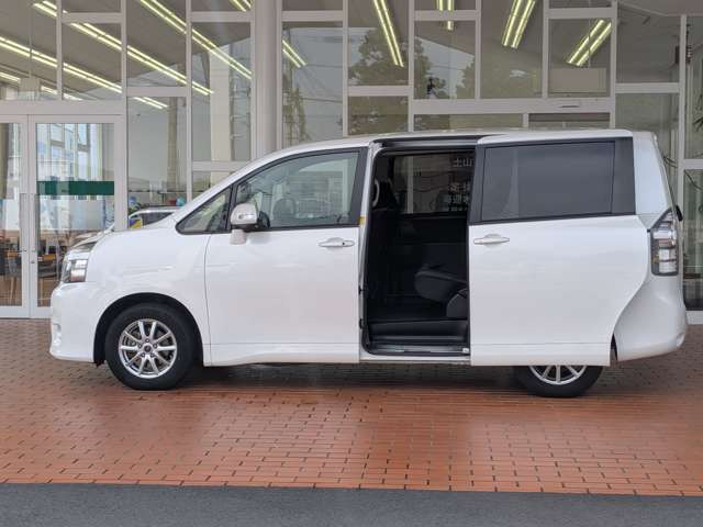 ヴォクシー2.0 X Lエディション