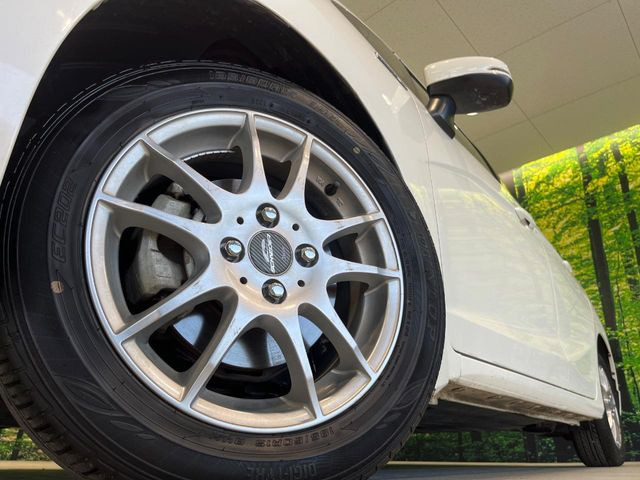 �y15�C���`�A���~�z�C�[���z�O�ςɃ}�b�`�����A���~�z�C�[���𑕒����Ă���܂��B�e��A���~�z�C�[����A�X�^�b�h���X�^�C�����戵�����Ă���܂��B���񂲑��k����������