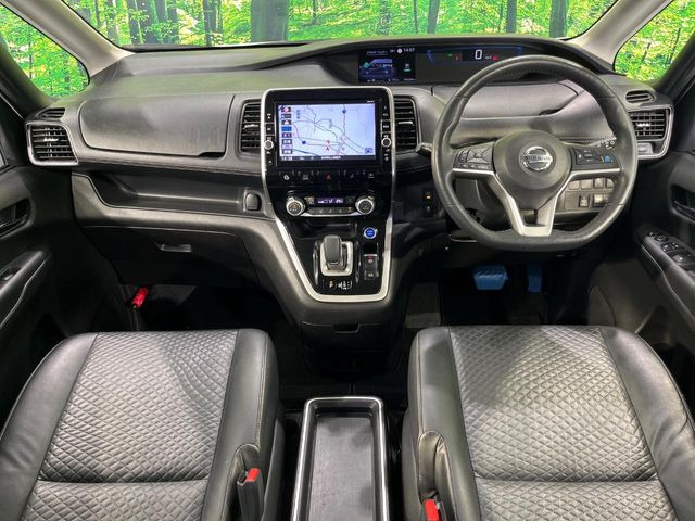 セレナ1.2 e-POWER ハイウェイスターV