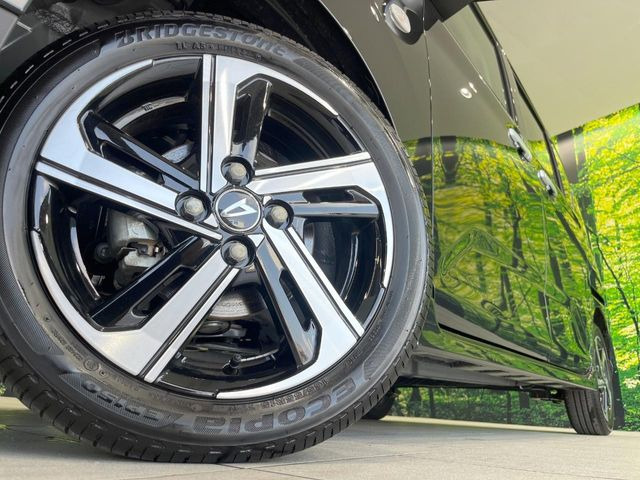 �y����15�C���`�A���~�z�C�[���z�O�ςɃ}�b�`���������A���~�z�C�[���𑕒����Ă���܂��B�e��ЊO�A���~�z�C�[����A�X�^�b�h���X�^�C�����戵�����Ă���܂��B���񂲑��k����������