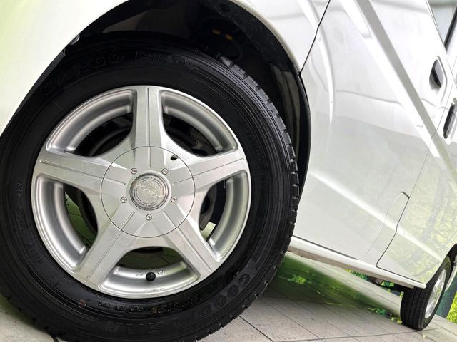 �y13�C���`�A���~�z�C�[���z�O�ςɃ}�b�`�����A���~�z�C�[���𑕒����Ă���܂��B�e��A���~�z�C�[����A�X�^�b�h���X�^�C�����戵�����Ă���܂��B���񂲑��k����������