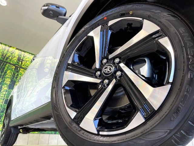 �y����16�C���`�A���~�z�C�[���z�O�ςɃ}�b�`���������A���~�z�C�[���𑕒����Ă���܂��B�e��ЊO�A���~�z�C�[����A�X�^�b�h���X�^�C�����戵�����Ă���܂��B���񂲑��k����������