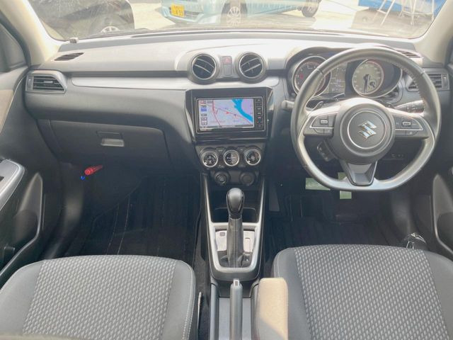 スイフト1.2 ハイブリッド(HYBRID) RS