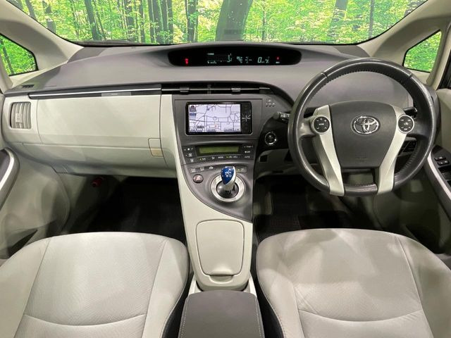 プリウス1.8 S LEDエディション