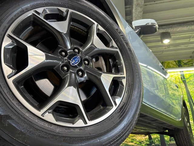 �y����17�C���`�A���~�z�C�[���z�O�ςɃ}�b�`���������A���~�z�C�[���𑕒����Ă���܂��B�e��ЊO�A���~�z�C�[����A�X�^�b�h���X�^�C�����戵�����Ă���܂��B���񂲑��k����������