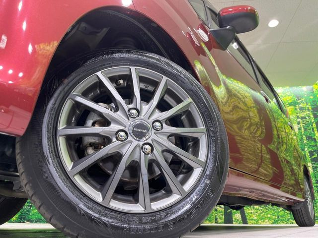 �y14�C���`�A���~�z�C�[���z�O�ςɃ}�b�`�����A���~�z�C�[���𑕒����Ă���܂��B�e��A���~�z�C�[����A�X�^�b�h���X�^�C�����戵�����Ă���܂��B���񂲑��k����������