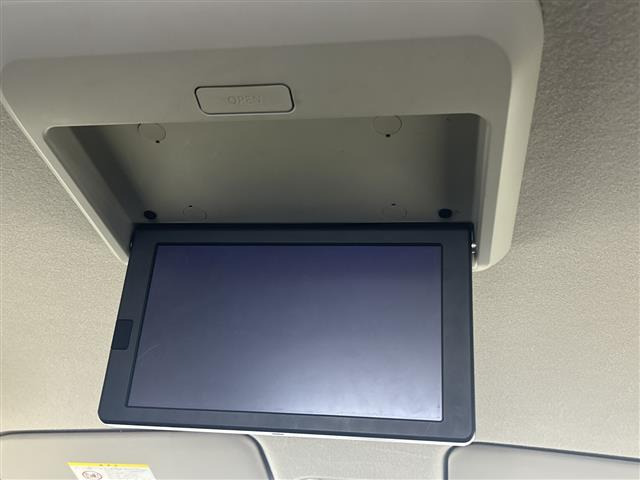 セレナ2.0 ハイウェイスター Vセレクション+Safety II S-HYBRID