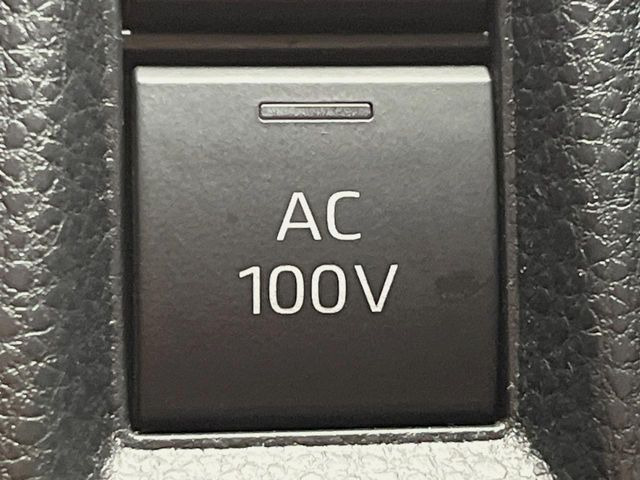【アクセサリーコンセント】キャンプやスポーツ、アウトドアでのアクティビティはもちろん、災害・停電の際に助けにもなるAC100Vコンセントを装備♪ケータイやタブレット、ゲーム機器の充電にも♪