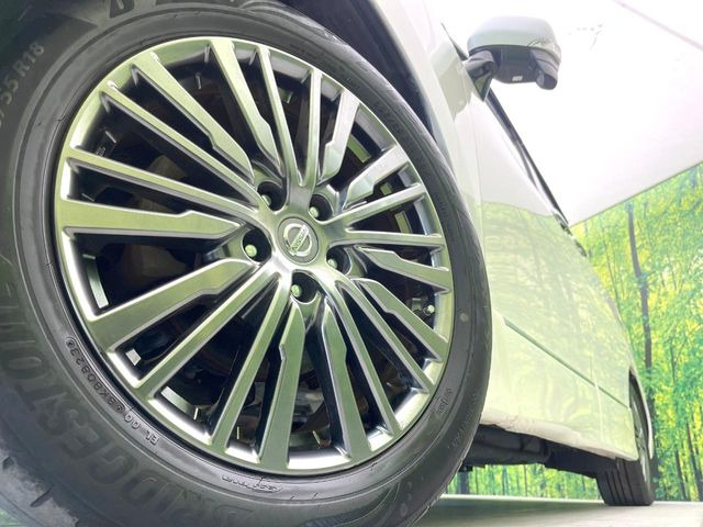 �y����18�C���`�A���~�z�C�[���z�O�ςɃ}�b�`���������A���~�z�C�[���𑕒����Ă���܂��B�e��ЊO�A���~�z�C�[����A�X�^�b�h���X�^�C�����戵�����Ă���܂��B���񂲑��k����������