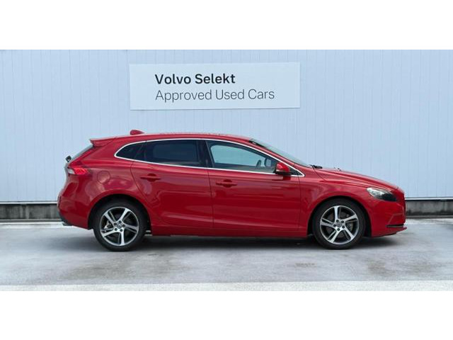 V40D4 SE ディーゼル