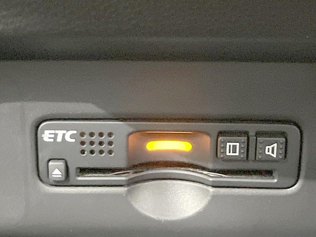 【ETC】高速道路の料金所をストレスなく通過!話題のスポットやサービスエリアに多い「スマートIC」利用時は必須のアイテムです。当店でセットアップを実施、ご納車当日からすぐにご利用いただけます!