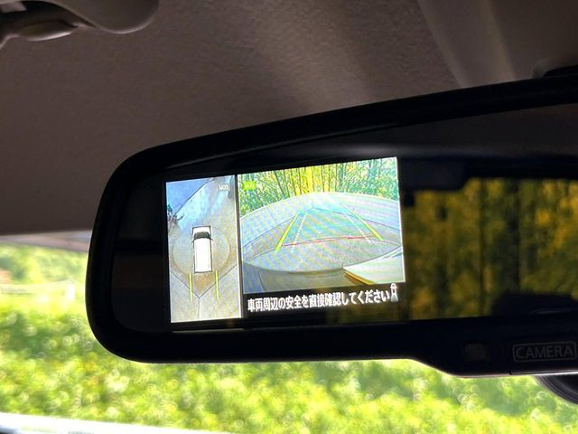 【アラウンドビューモニター】専用のカメラにより、上から見下ろしたような視点で360度クルマの周囲を確認することができます☆死角部分も確認しやすく、狭い場所での切り返しや駐車もスムーズに行えます。
