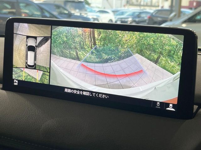 【360&deg;ビューモニター】専用のカメラにより、上から見下ろしたような視点で360度クルマの周囲を確認することができます☆死角部分も確認しやすく、狭い場所での切り返しや駐車もスムーズに行えます。