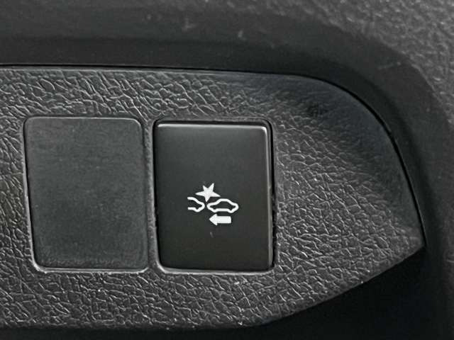 車両や歩行者を検知して、警告音と共に衝突回避や衝突時の被害軽減を支援します!