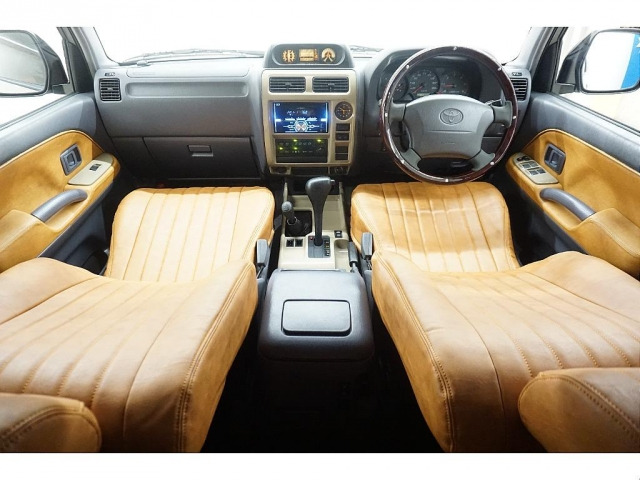ランドクルーザープラド3.0 TXパッケージI ディーゼル 4WD