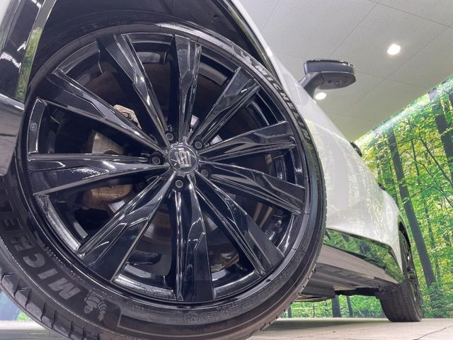 �y����21�C���`�A���~�z�C�[���z�O�ςɃ}�b�`���������A���~�z�C�[���𑕒����Ă���܂��B�e��ЊO�A���~�z�C�[����A�X�^�b�h���X�^�C�����戵�����Ă���܂��B���񂲑��k����������