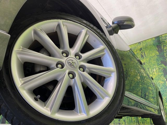 �y����18�C���`�A���~�z�C�[���z�O�ςɃ}�b�`���������A���~�z�C�[���𑕒����Ă���܂��B�e��ЊO�A���~�z�C�[����A�X�^�b�h���X�^�C�����戵�����Ă���܂��B���񂲑��k����������
