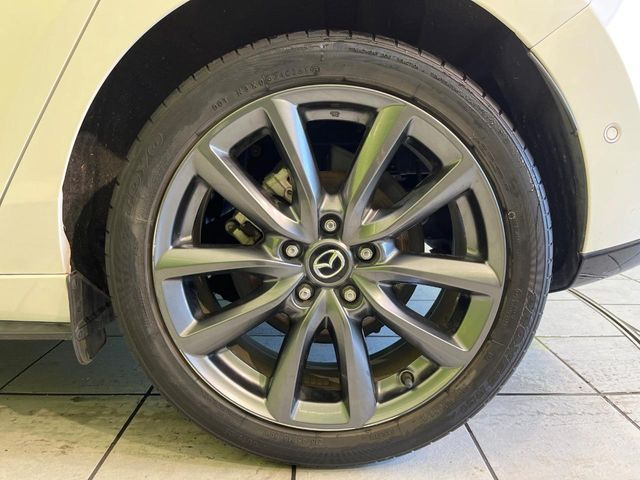 �y����18�C���`�A���~�z�C�[���z�O�ςɃ}�b�`���������A���~�z�C�[���𑕒����Ă���܂��B�e��ЊO�A���~�z�C�[����A�X�^�b�h���X�^�C�����戵�����Ă���܂��B���񂲑��k����������