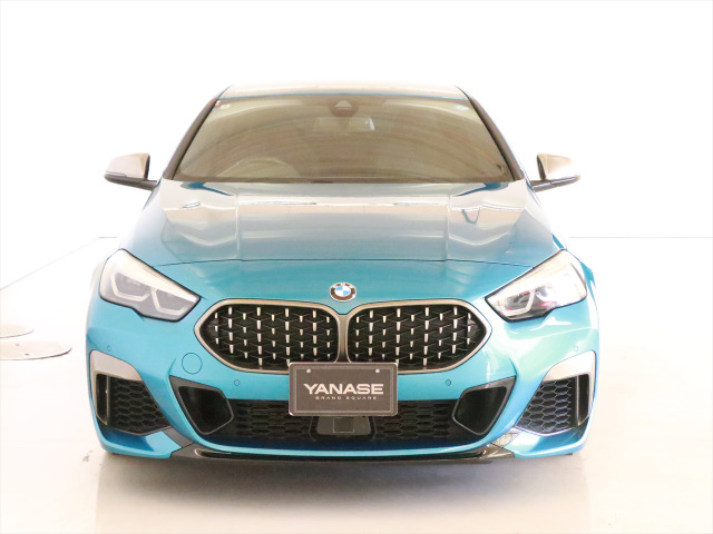 2シリーズグランクーペM235i xドライブ 4WD