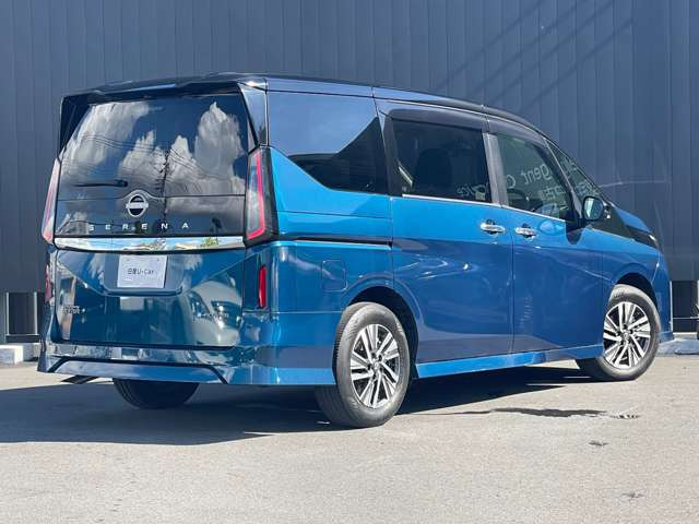 セレナ1.4 e-POWER ハイウェイスターV