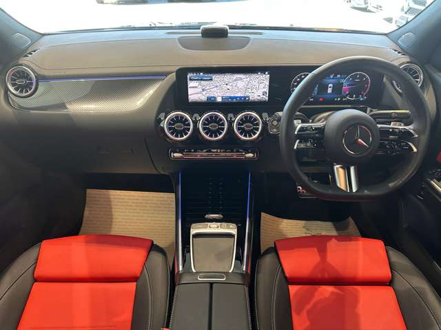 GLAクラスGLA200 d 4マチック アーバン スターズ 4WD