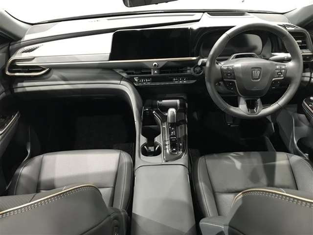クラウンスポーツ2.5 Z E-Four 4WD