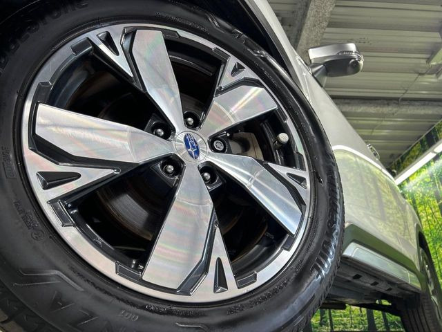 �y����18�C���`�A���~�z�C�[���z�O�ςɃ}�b�`���������A���~�z�C�[���𑕒����Ă���܂��B�e��ЊO�A���~�z�C�[����A�X�^�b�h���X�^�C�����戵�����Ă���܂��B���񂲑��k����������