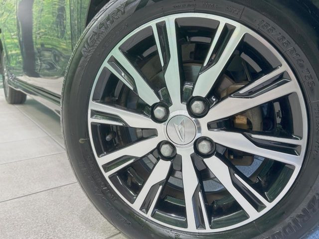 �y����14�C���`�A���~�z�C�[���z�O�ςɃ}�b�`���������A���~�z�C�[���𑕒����Ă���܂��B�e��ЊO�A���~�z�C�[����A�X�^�b�h���X�^�C�����戵�����Ă���܂��B���񂲑��k����������
