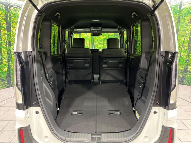 普段のお買い物や通勤、送迎等に十分な荷室スペースを確保しております。セカンドシートを倒すと、大きな荷物の積載も可能です♪