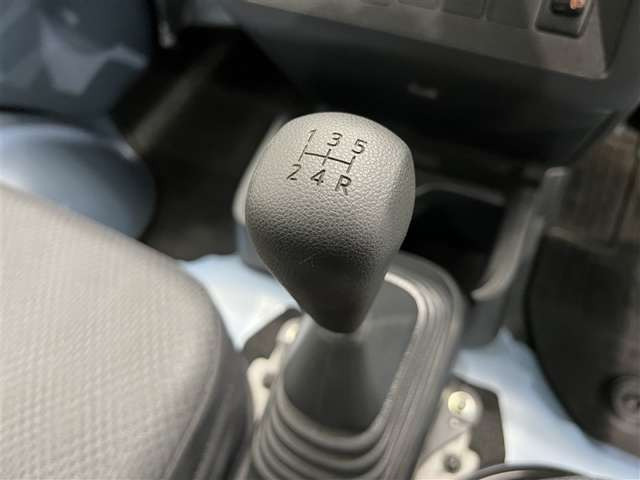 ピクシストラックスタンダード 4WD