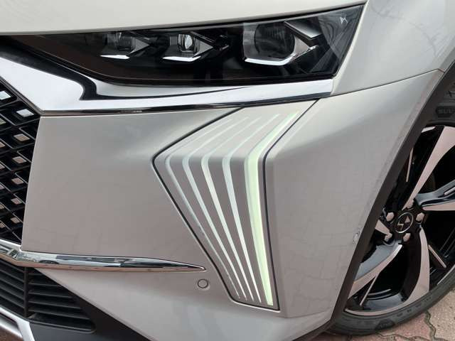 DS7オペラ E-TENSE 4&amp;times;4 パールグレーエディション  4WD