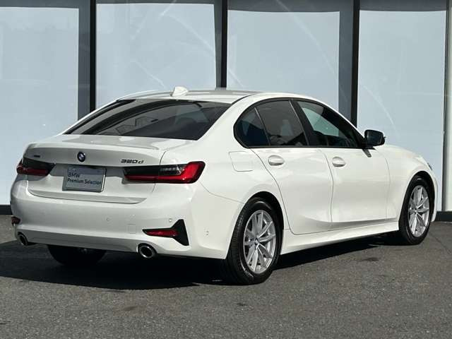 3シリーズセダン320d xドライブ  4WD
