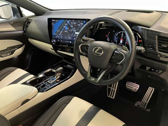 NX350 Fスポーツ 4WD