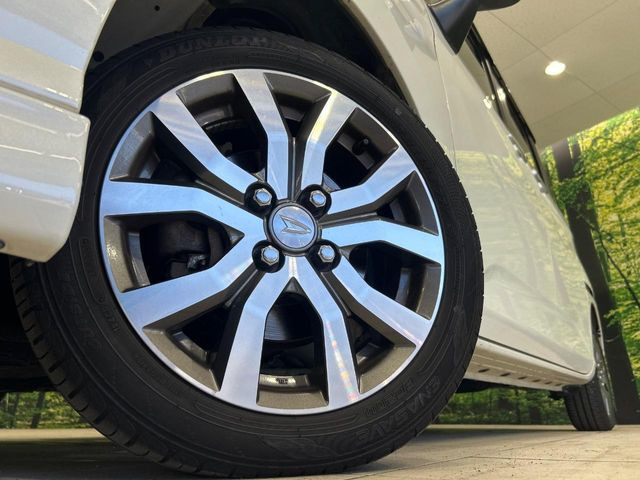�y����15�C���`�A���~�z�C�[���z�O�ςɃ}�b�`���������A���~�z�C�[���𑕒����Ă���܂��B�e��ЊO�A���~�z�C�[����A�X�^�b�h���X�^�C�����戵�����Ă���܂��B���񂲑��k����������