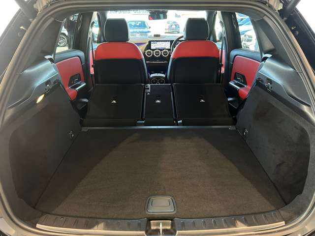 GLAクラスGLA200 d 4マチック アーバン スターズ 4WD