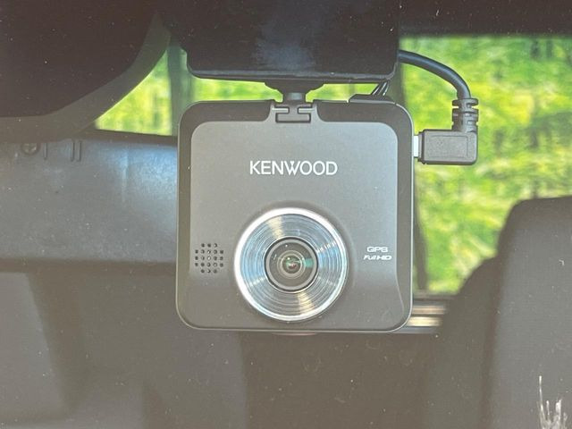 【ドライブレコーダー】ドライブレコーダー装備!走行中はもちろん、あおり運転や事故に遭遇した際、映像で記録し、万一のリスクに備えます。※記録用SDカードはお客様ご自身でご準備いただく必要があります。