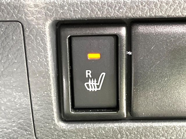 【シートヒーター】寒い日に重宝するシートヒーター!エアコンより早く温まってくれるので寒がりの人も安心ですね♪エアコンの温風は乾燥するから苦手、という方にもをおすすめです。