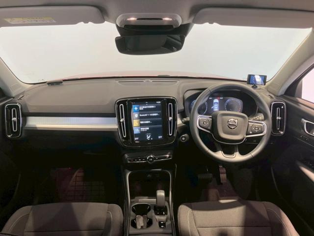 XC40B4 AWD モメンタム 4WD