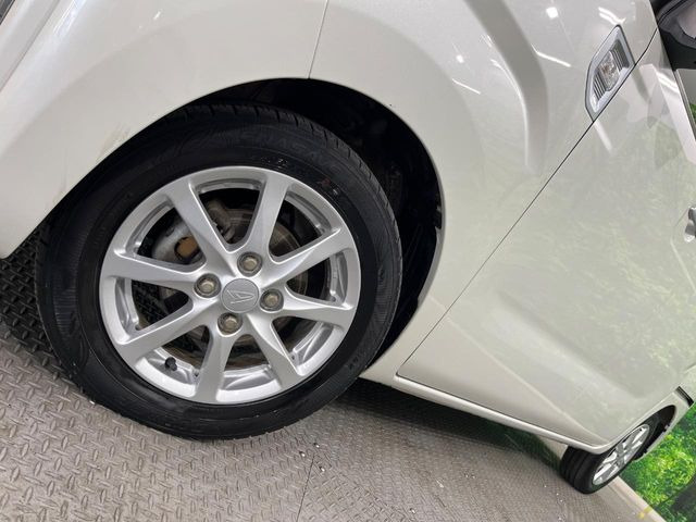 �y����14�C���`�A���~�z�C�[���z�O�ςɃ}�b�`���������A���~�z�C�[���𑕒����Ă���܂��B�e��ЊO�A���~�z�C�[����A�X�^�b�h���X�^�C�����戵�����Ă���܂��B���񂲑��k����������