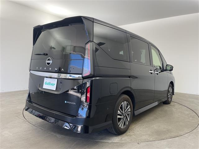 セレナ1.4 e-POWER ハイウェイスターV