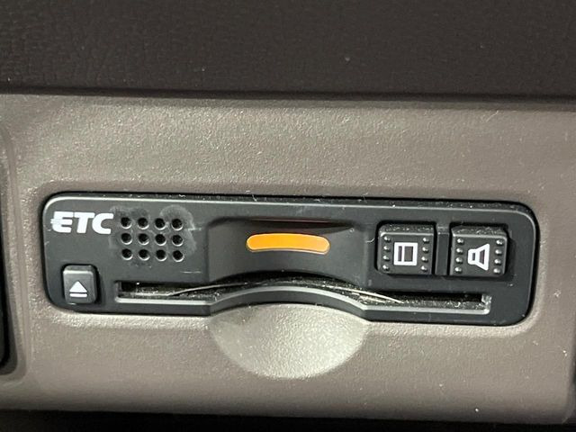 【ETC】高速道路の料金所をストレスなく通過!話題のスポットやサービスエリアに多い「スマートIC」利用時は必須のアイテムです。当店でセットアップを実施、ご納車当日からすぐにご利用いただけます!