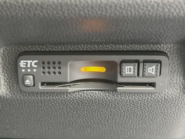 【ETC】高速道路の料金所をストレスなく通過!話題のスポットやサービスエリアに多い「スマートIC」利用時は必須のアイテムです。当店でセットアップを実施、ご納車当日からすぐにご利用いただけます!