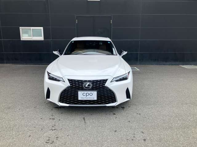 IS300h バージョンL