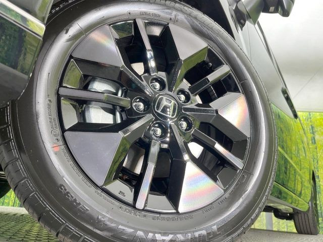 �y�����A���~�z�C�[���z�O�ςɃ}�b�`���������A���~�z�C�[���𑕒����Ă���܂��B�e��ЊO�A���~�z�C�[����A�X�^�b�h���X�^�C�����戵�����Ă���܂��B���񂲑��k����������