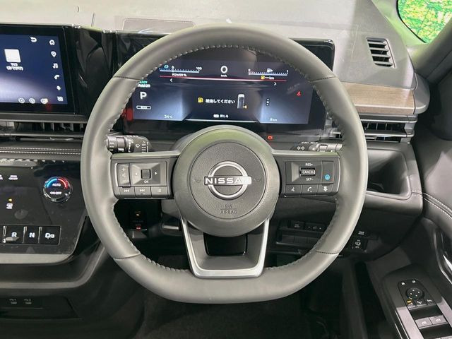 【ステアリングスイッチ】運転中、前方から目線をそらすことなく、オーディオ等の操作が可能な便利機能!安心&快適なドライブを演出してくれます♪