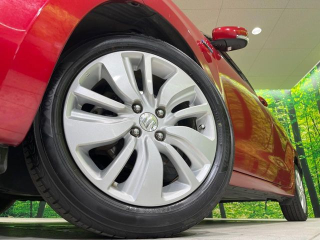 �y����16�C���`�A���~�z�C�[���z�O�ςɃ}�b�`���������A���~�z�C�[���𑕒����Ă���܂��B�e��ЊO�A���~�z�C�[����A�X�^�b�h���X�^�C�����戵�����Ă���܂��B���񂲑��k����������