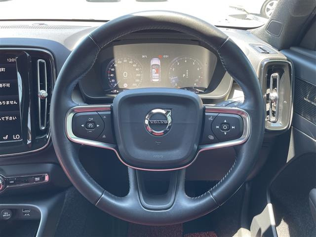 XC40T5 AWD インスクリプション 4WD