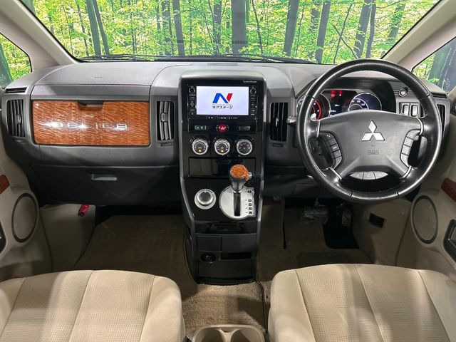 デリカD:52.2 D プレミアム 4WD